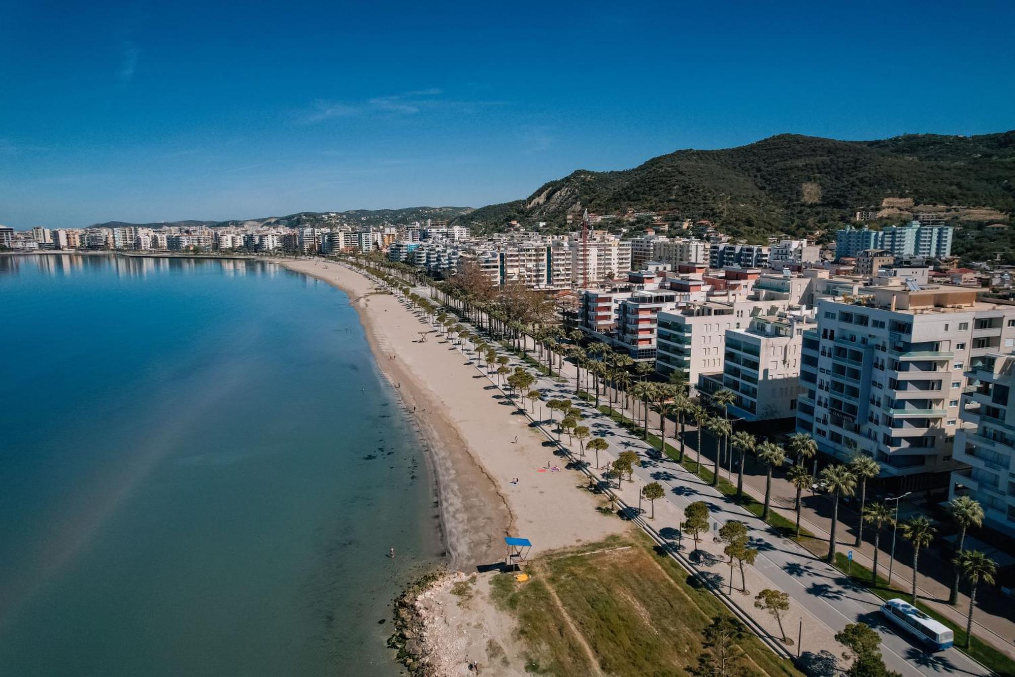 Duka Hotel Vlore Exterior photo